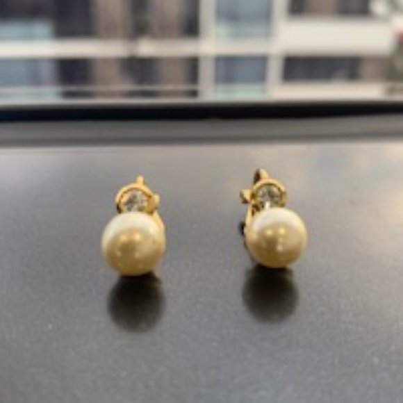 Women's Paddle Back Clip-On Earrings from Canada | Gold color - Picture 4 of 14